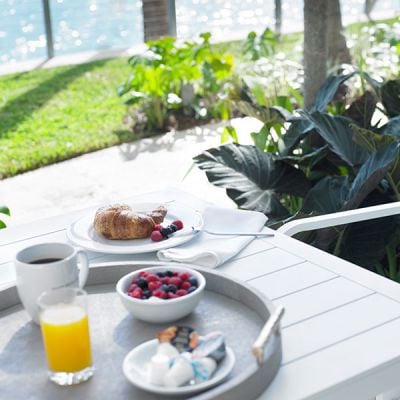 Poolside Dining